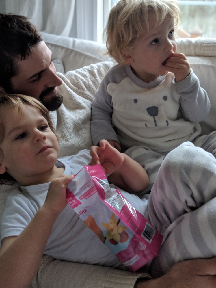 00100dPORTRAIT_00100_BURST20181124151214747_COVER