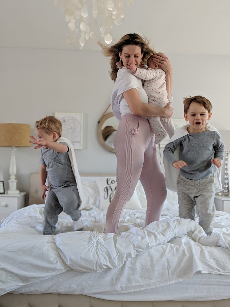 00100dPORTRAIT_00100_BURST20190216110608754_COVER